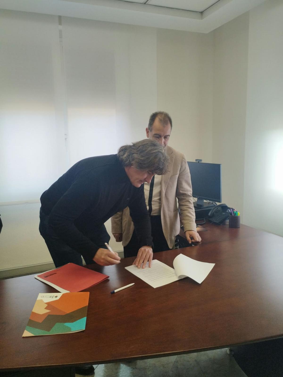 Firma Pacto